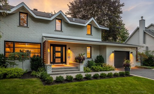 House in Boucherville, Quebec, Canada 1