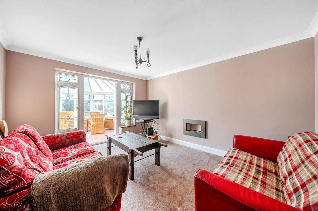 House in Horsell, Woking, England 4 - 18933981