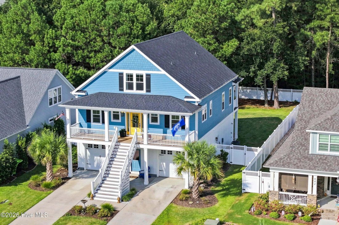 House in Topsail Beach, North Carolina, United States 1 - 18934926