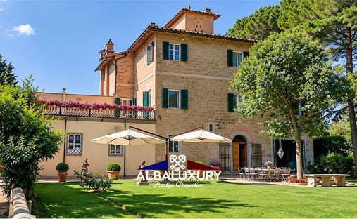 Villa in Palaia, Tuscany, Italy 1