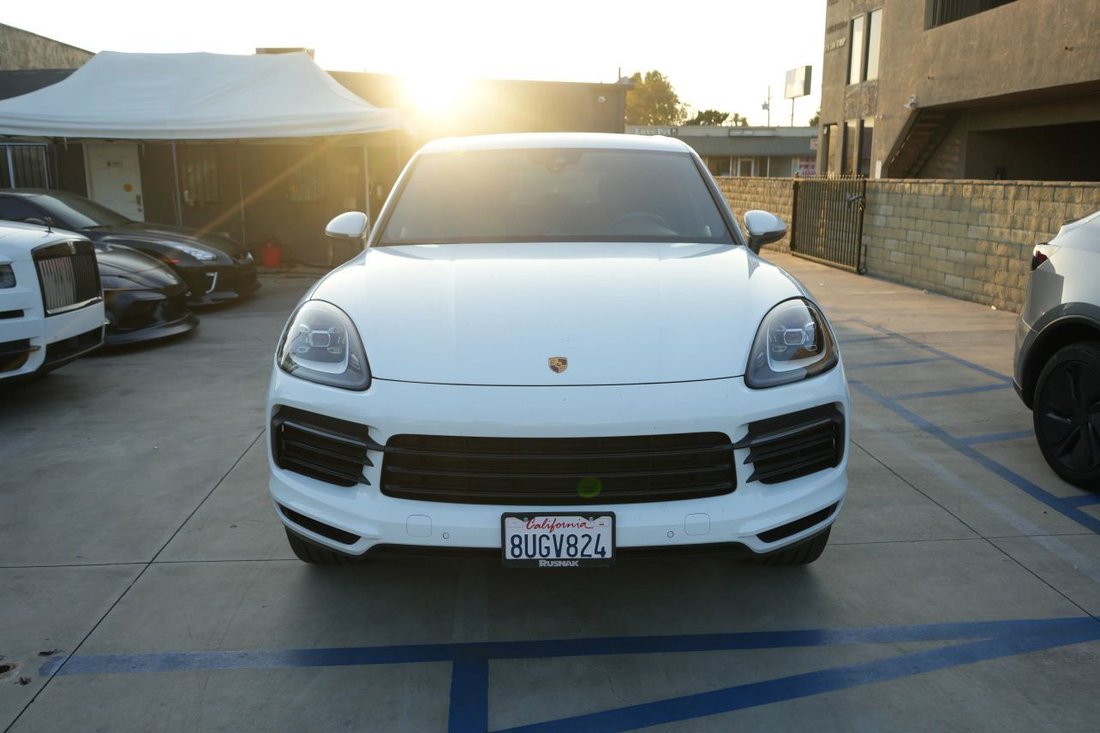 Suv in San Gabriel, CA, United States 2 - 18932325