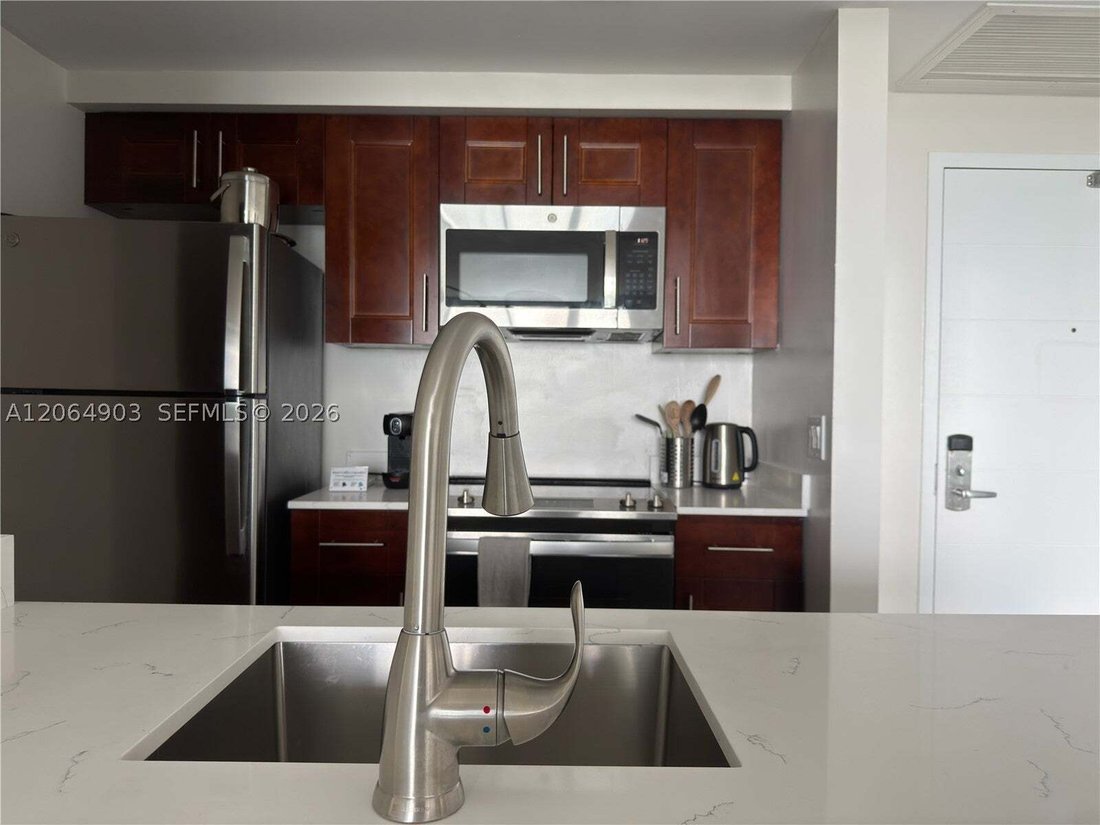Condo in Miami, Florida, United States 4 - 18579337