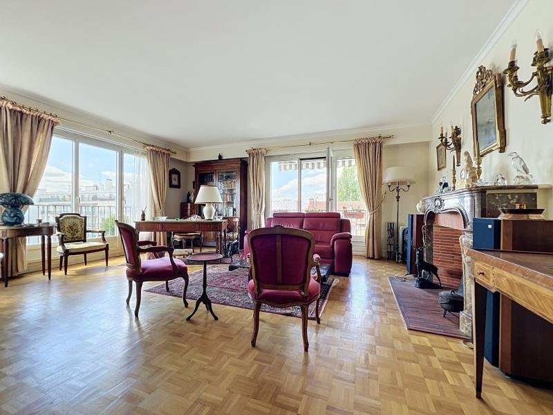 Apartment in Domaine National du Château, Versailles, France 3 - 18935268