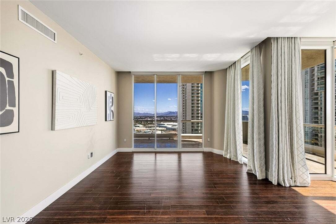 House in Las Vegas, Nevada, United States 5 - 18933847
