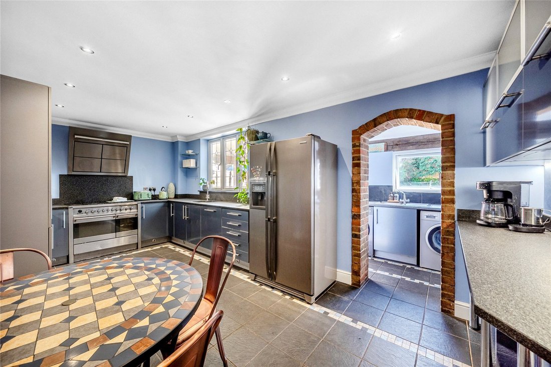 House in Horsell, Woking, England 5 - 18933981