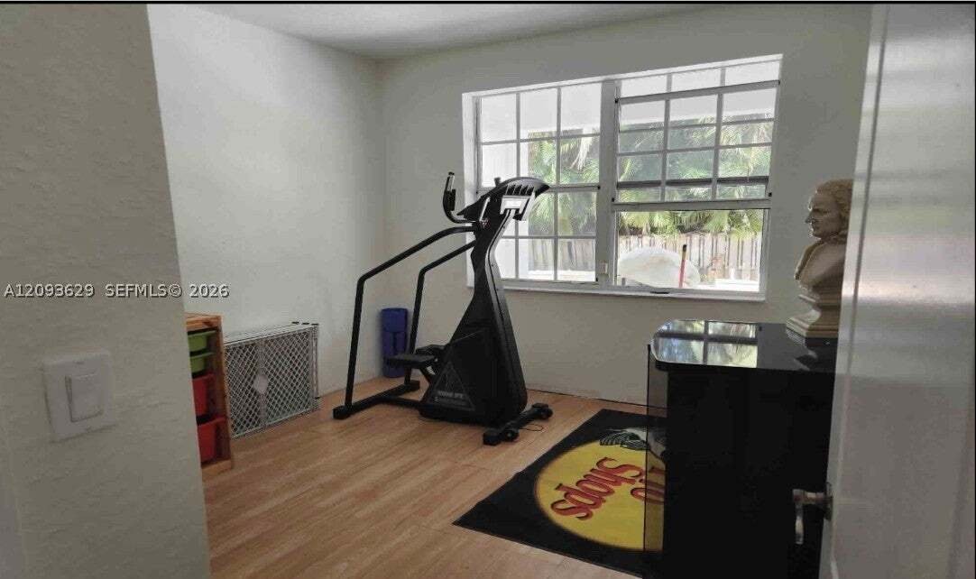 House in Hialeah, Florida, United States 3 - 18934316