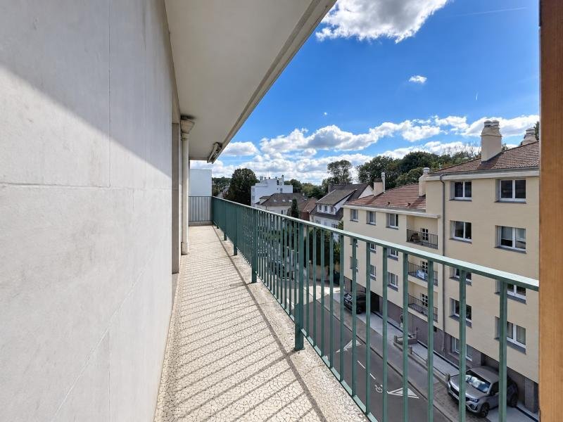 Apartment in Domaine National du Château, Versailles, France 5 - 18935268