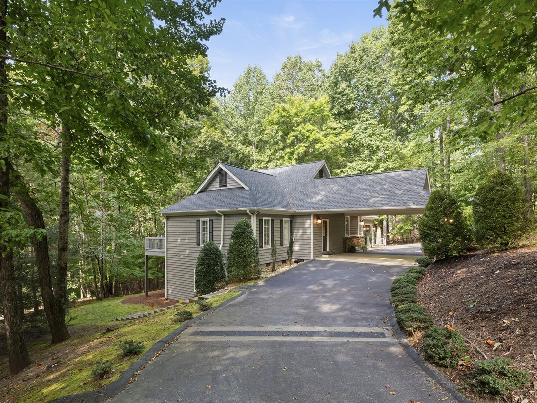 House in Laurel Park, North Carolina, United States 4 - 18936278