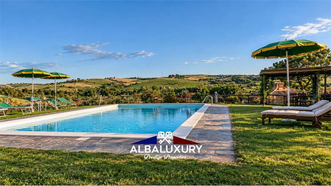 Villa in San Casciano dei Bagni, Tuscany, Italy 4 - 15347270