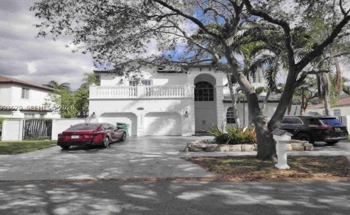 House in Hialeah, Florida, United States 1