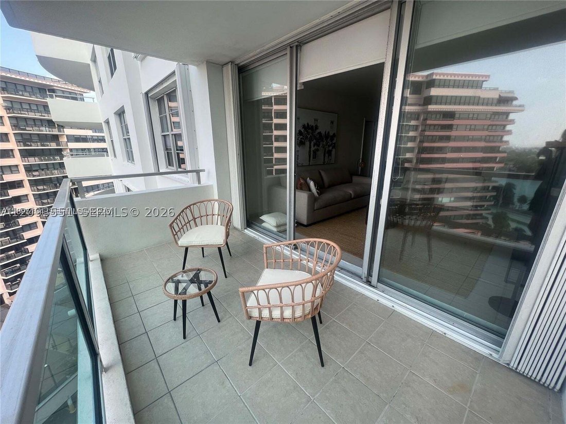 Condo in Miami Beach, Florida, United States 4 - 18934305