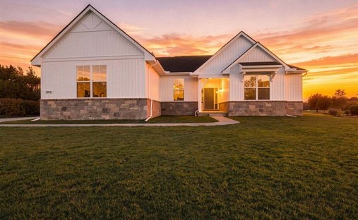 House in Lyon Charter Township, Michigan, United States 1
