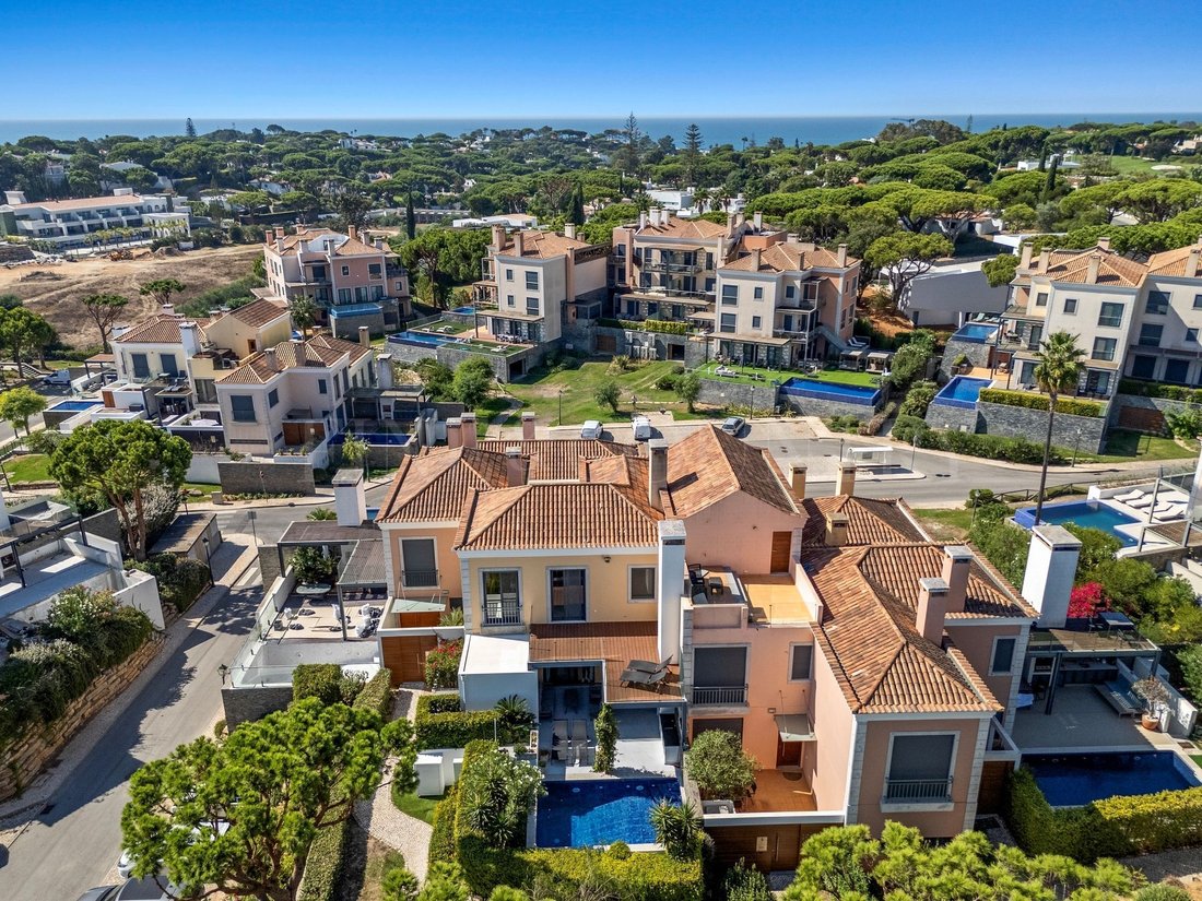 Townhouse in Vale do Lobo, Almancil, Portugal 1 - 18935618
