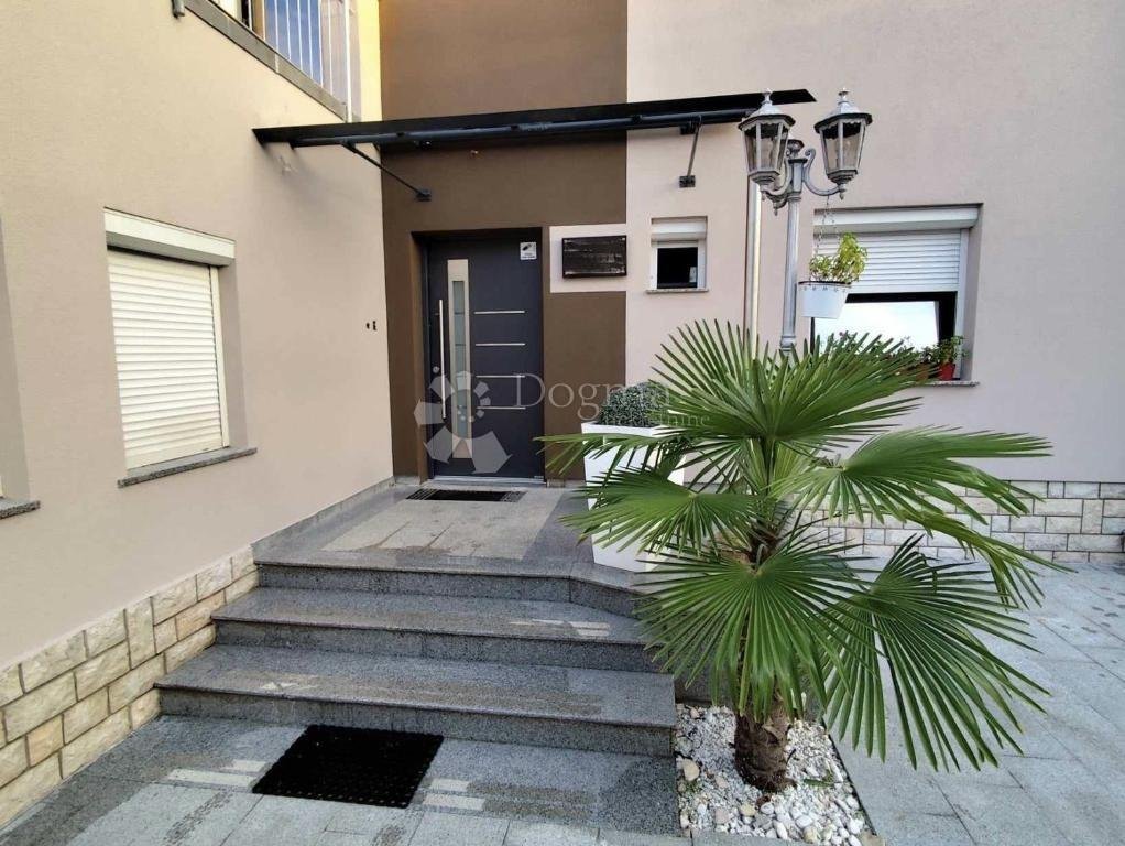 House in Mjesni odbor Gregovica, Grad Pula, Istria County 1 - 18935232