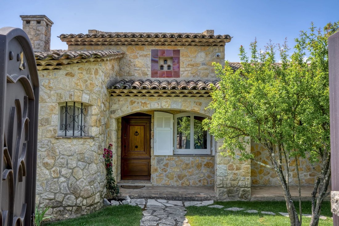House in Grasse, Provence-Alpes-Côte d'Azur, France 4 - 18935541