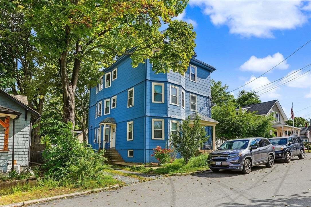 Pawtucket, Rhode Island, United States 1 - 18933826
