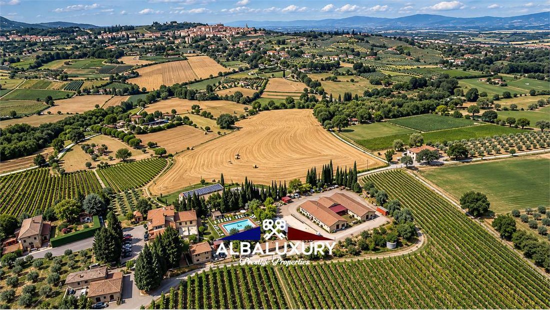 Villa in Chianciano Terme, Tuscany, Italy 4 - 16726356