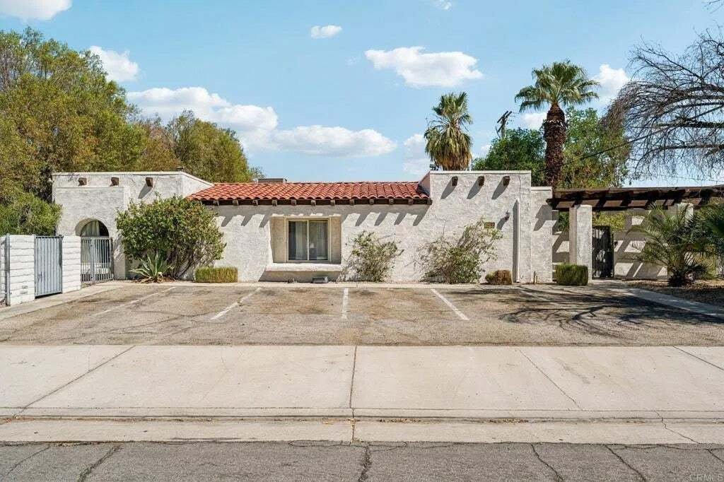 Palm Springs, California, United States 1 - 18934658