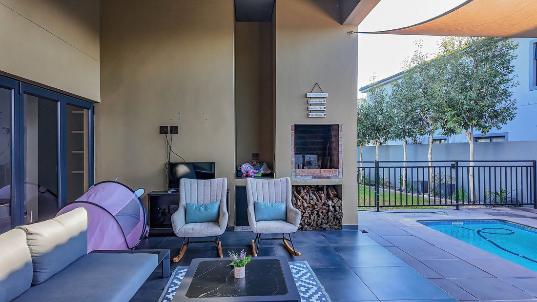 House in Melkbosstrand, Blaauwberg, Cape Town 5 - 18160940