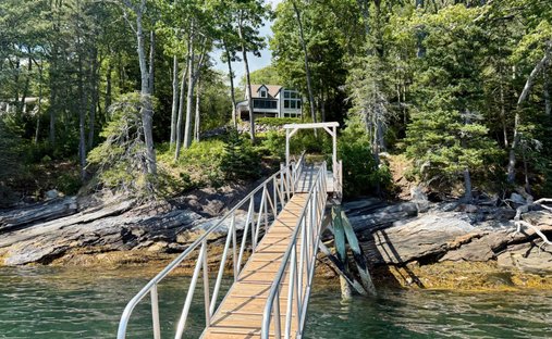 House in Bristol, Maine, United States 1