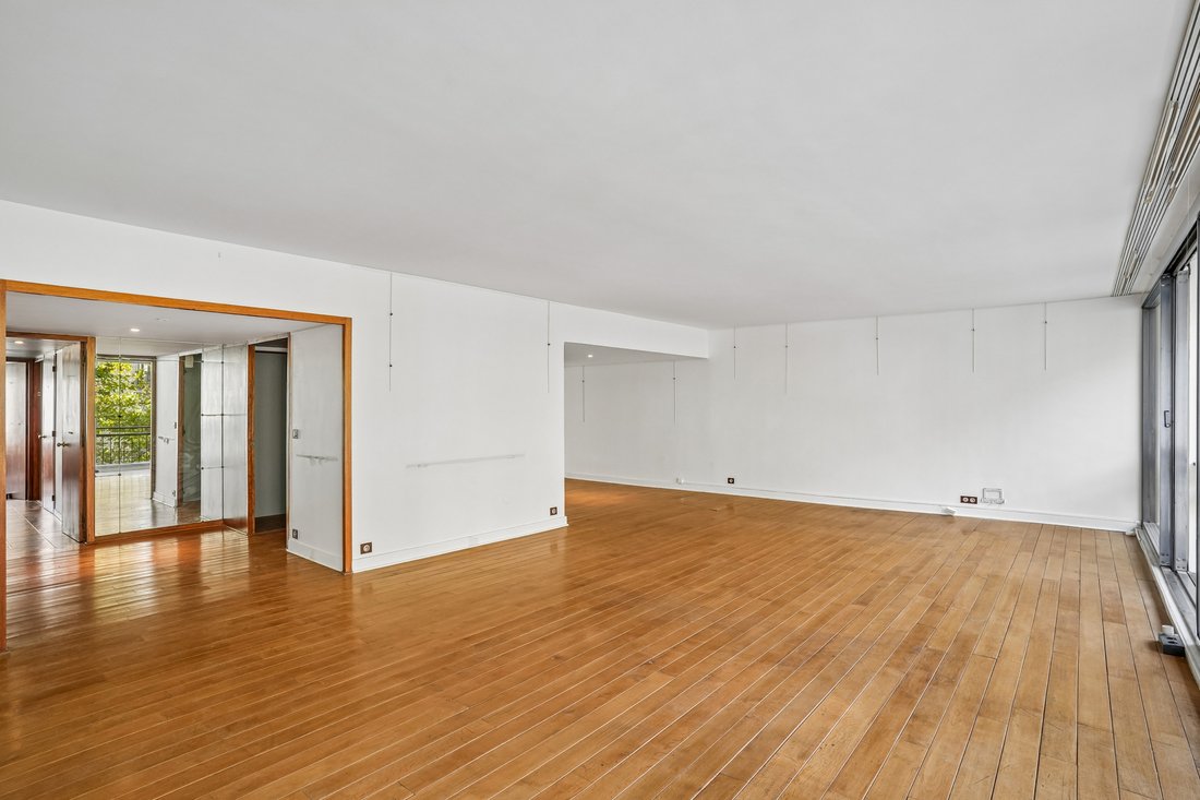Apartment in Gros Caillou, Paris 7e Arrondissement, Paris 2 - 18931911