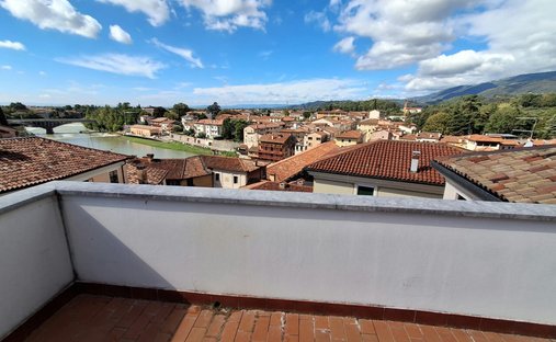 Penthouse in Bassano del Grappa, Veneto, Italy 1
