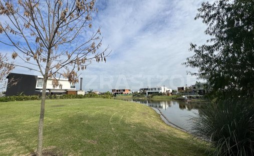 Land in Tigre, Buenos Aires Province, Argentina 1