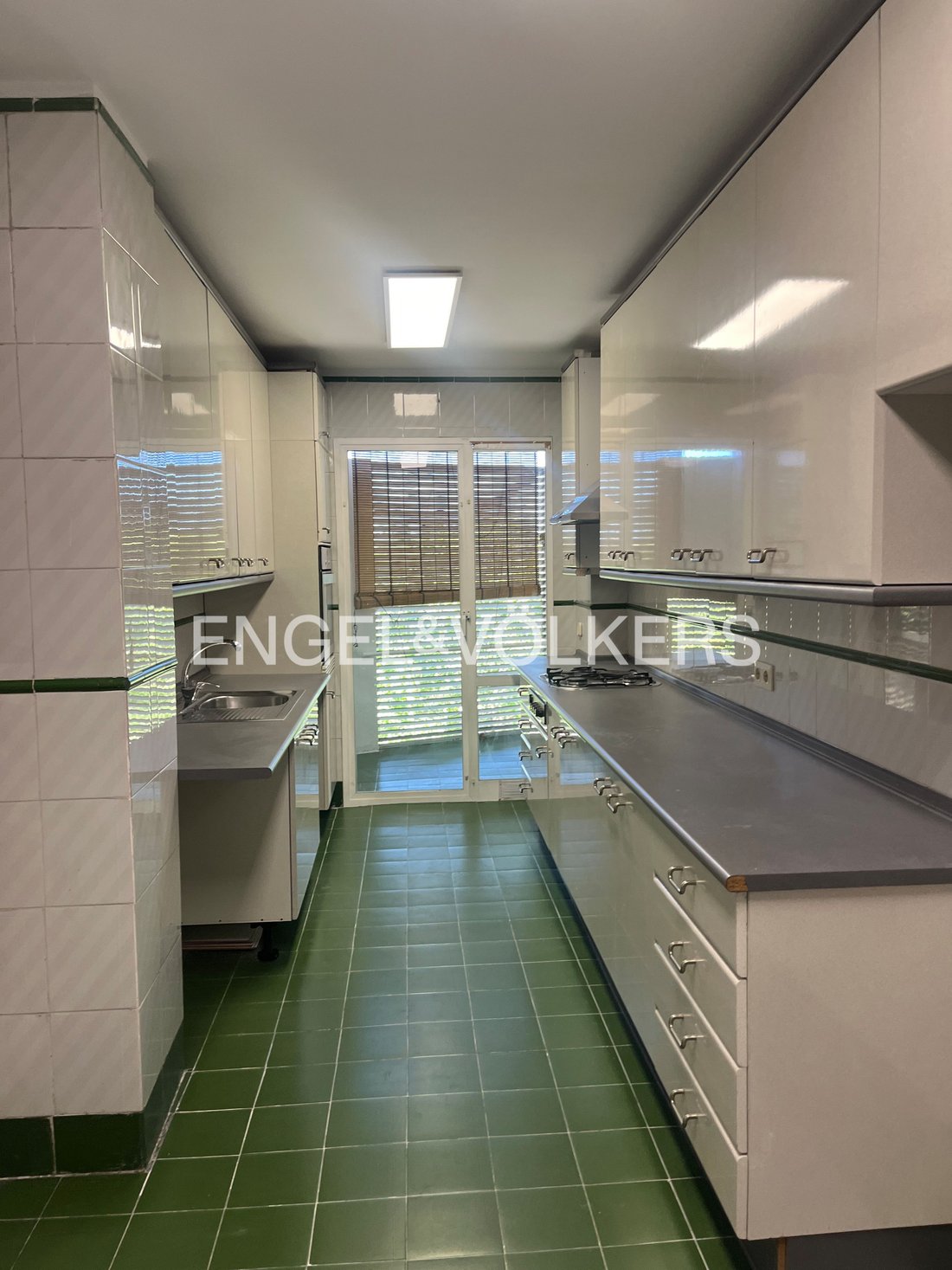 Apartment in Pozuelo de Alarcon, Comunidad de Madrid, Spain 5 - 18935597