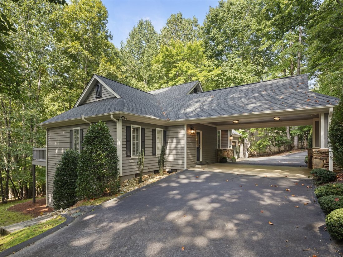 House in Laurel Park, North Carolina, United States 5 - 18936278