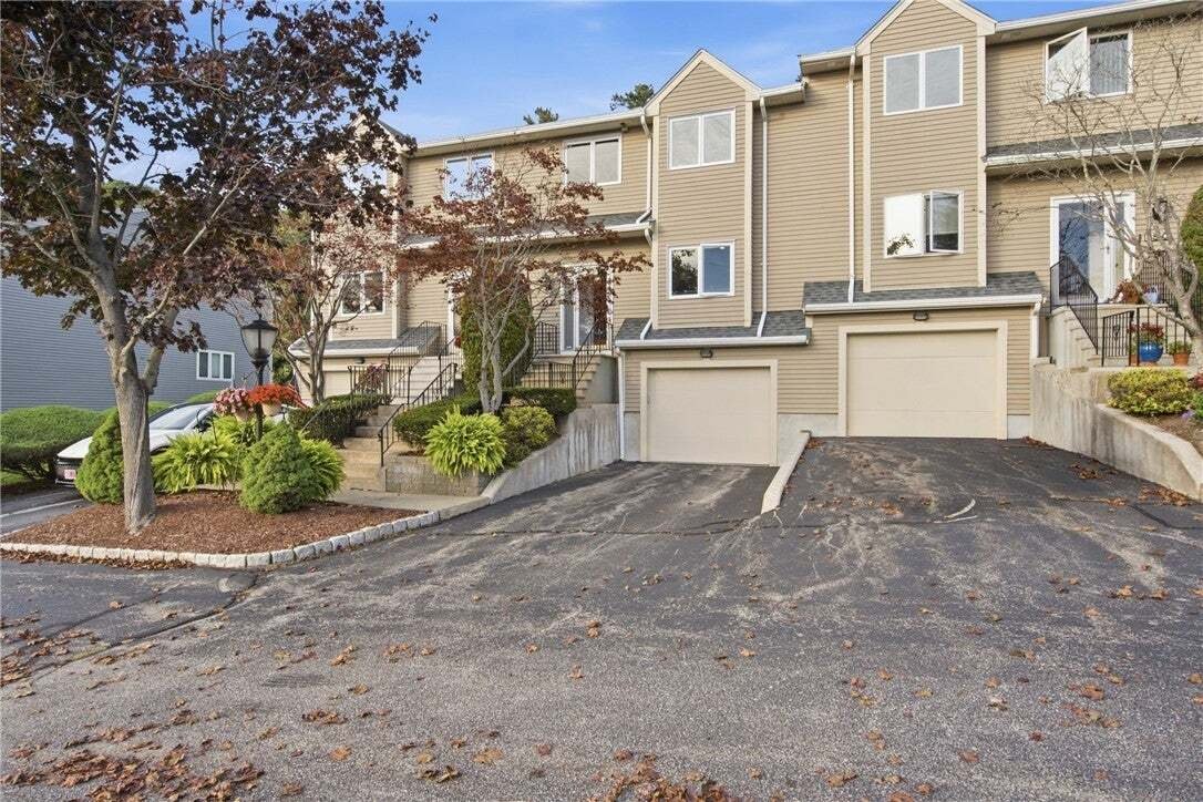 Condo in Smithfield, Rhode Island, United States 2 - 18933829