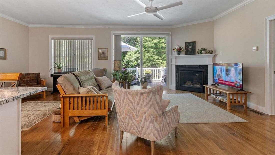 Condo in Lincoln, Rhode Island, United States 5 - 18933816