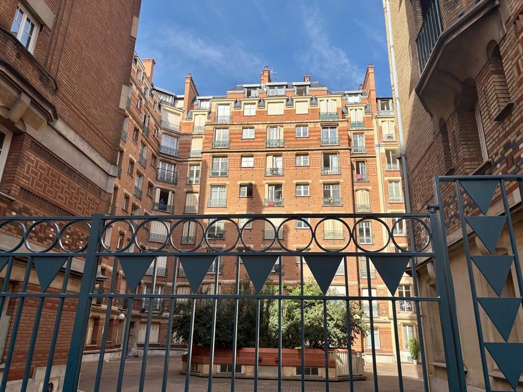 Apartment in Saint Lambert, Paris 15e Arrondissement, Paris 1 - 18931925