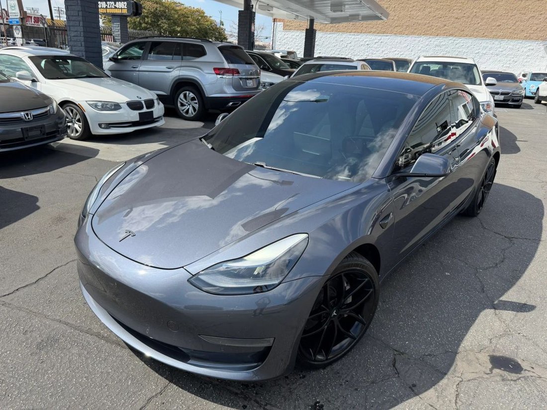 Sedan in Arleta, CA, United States 2 - 18932339