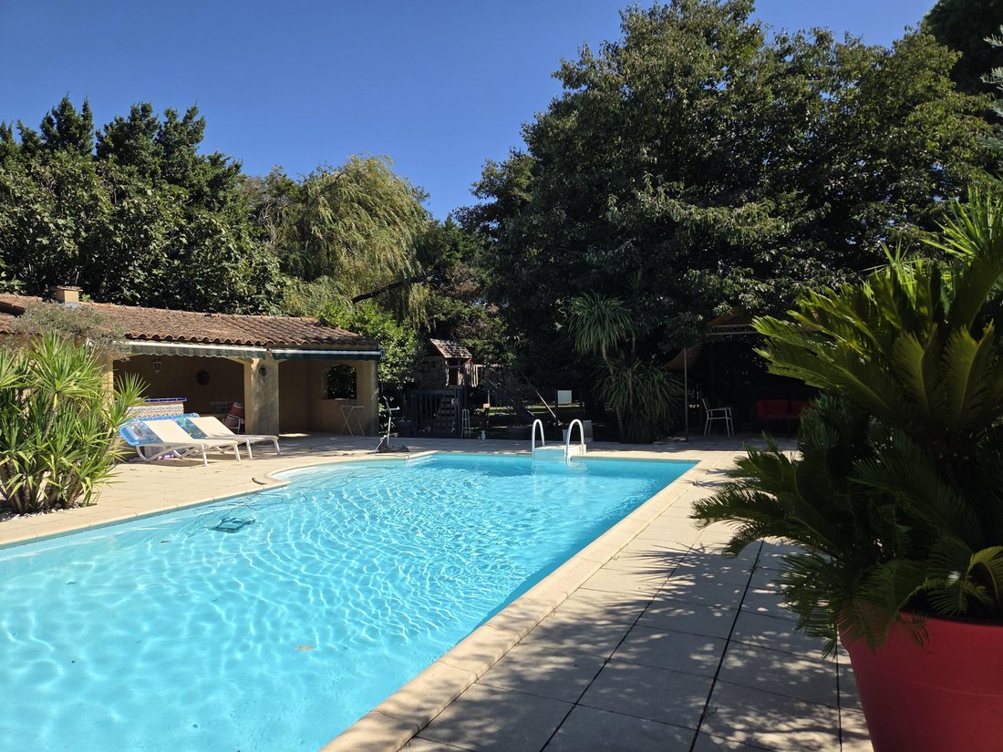 Villa in Avignon, Provence-Alpes-Côte d'Azur, France 2 - 18932029