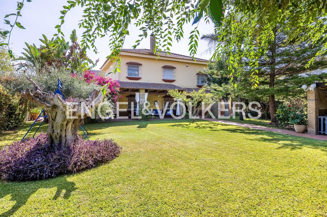House in Distrito San Pablo-Santa Justa, Seville, Spain 4 - 18935516