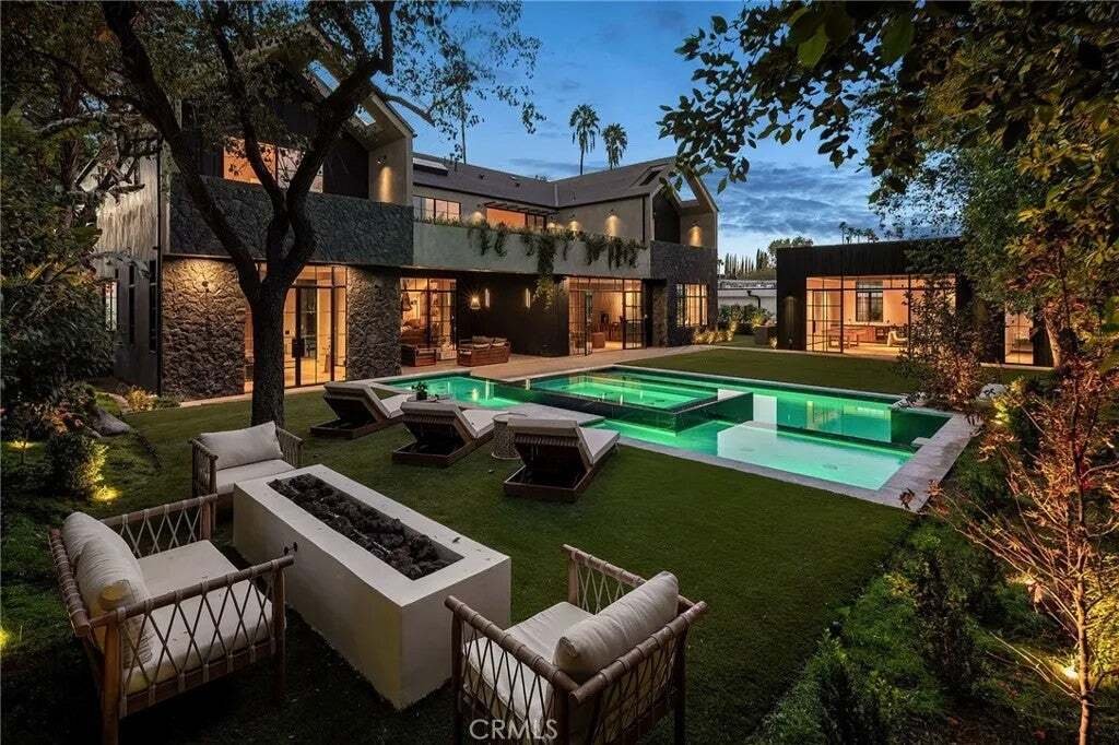 House in Los Angeles, California, United States 1 - 18934625