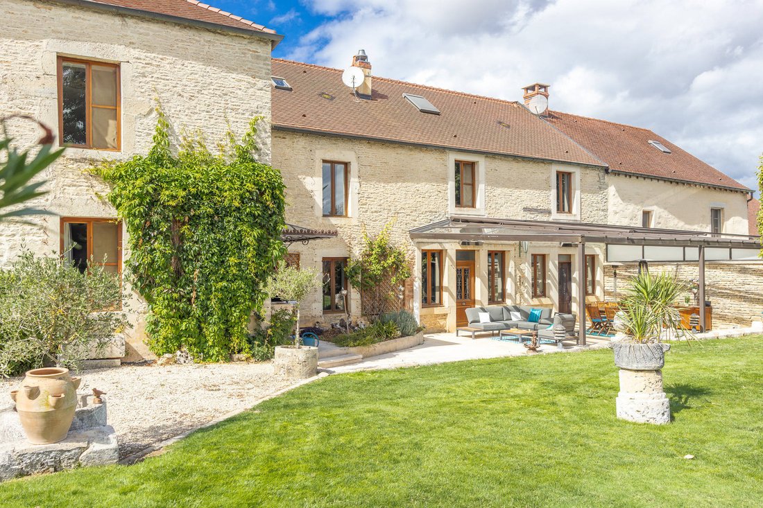 House in Villecomte, Bourgogne – Franche-Comté, France 4 - 18935363