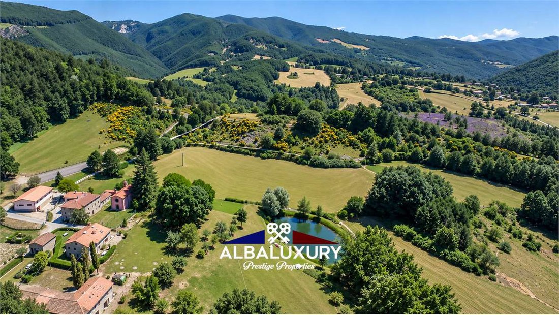 Villa in Pieve Santo Stefano, Tuscany, Italy 2 - 15347431