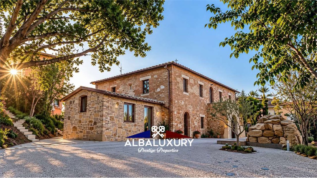 Villa in Chianciano Terme, Tuscany, Italy 1 - 16726253