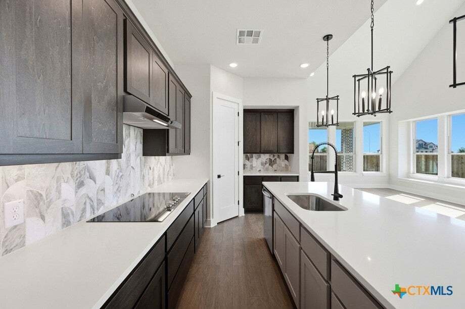 House in San Antonio, Texas, United States 4 - 17242577