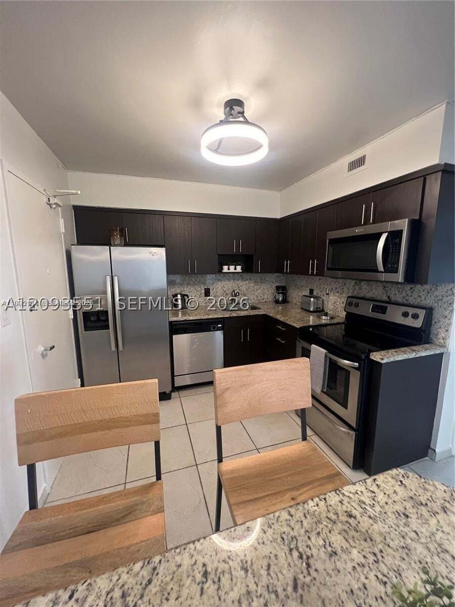 Condo in Miami Beach, Florida, United States 5 - 18934305