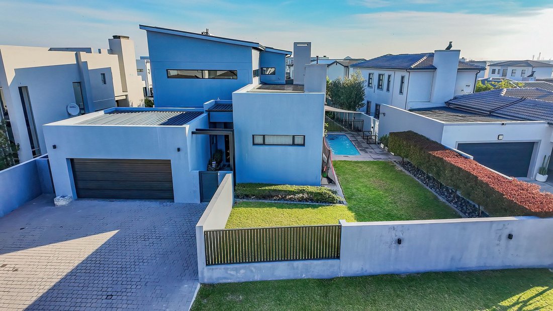 House in Melkbosstrand, Blaauwberg, Cape Town 3 - 18160940