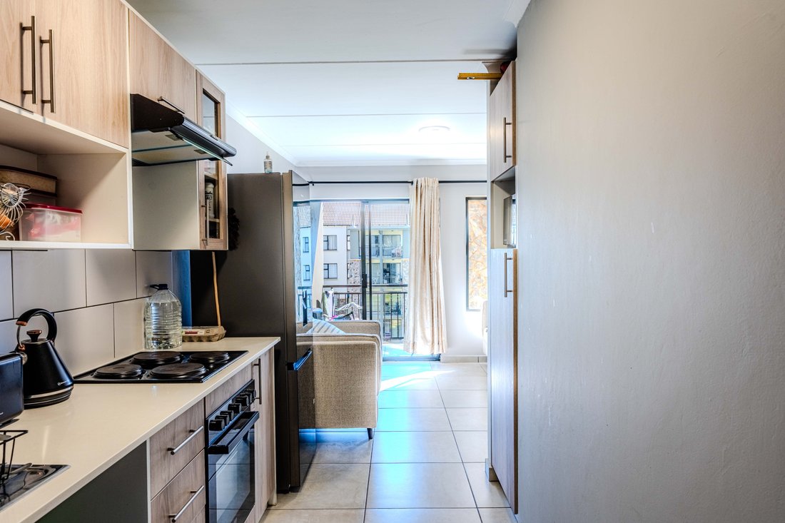 Apartment in Glen marais, Gauteng, South Africa 2 - 18932739