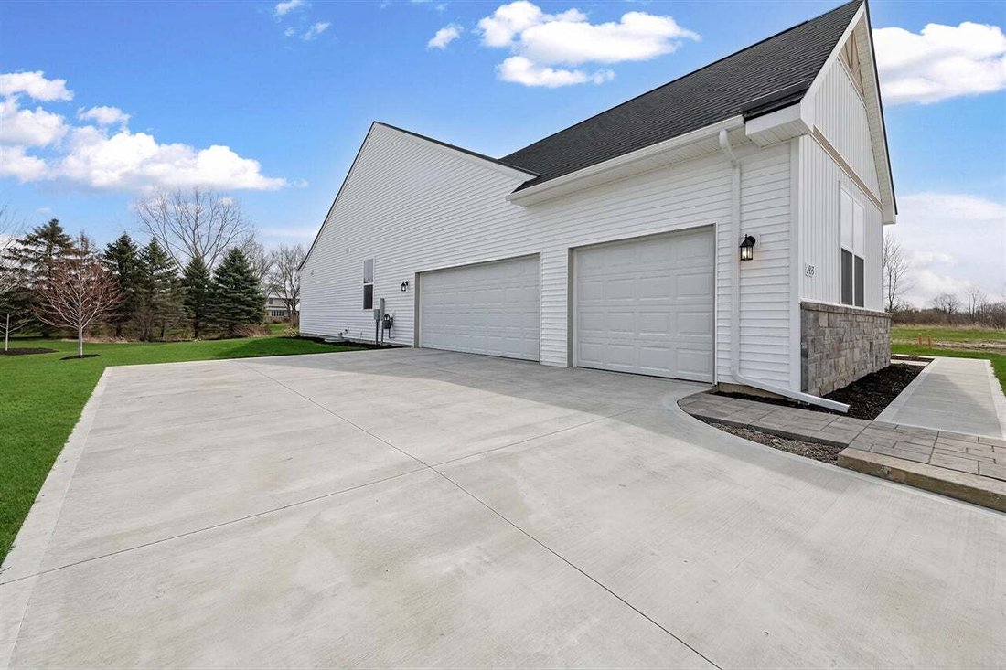 House in Lyon Charter Township, Michigan, United States 5 - 18935955