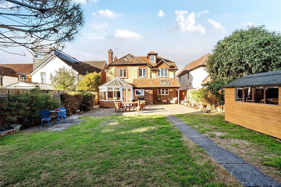 House in Horsell, Woking, England 2 - 18933981