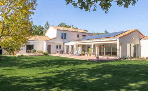 House in Saint-Aignan-Grandlieu, Pays de la Loire, France 1
