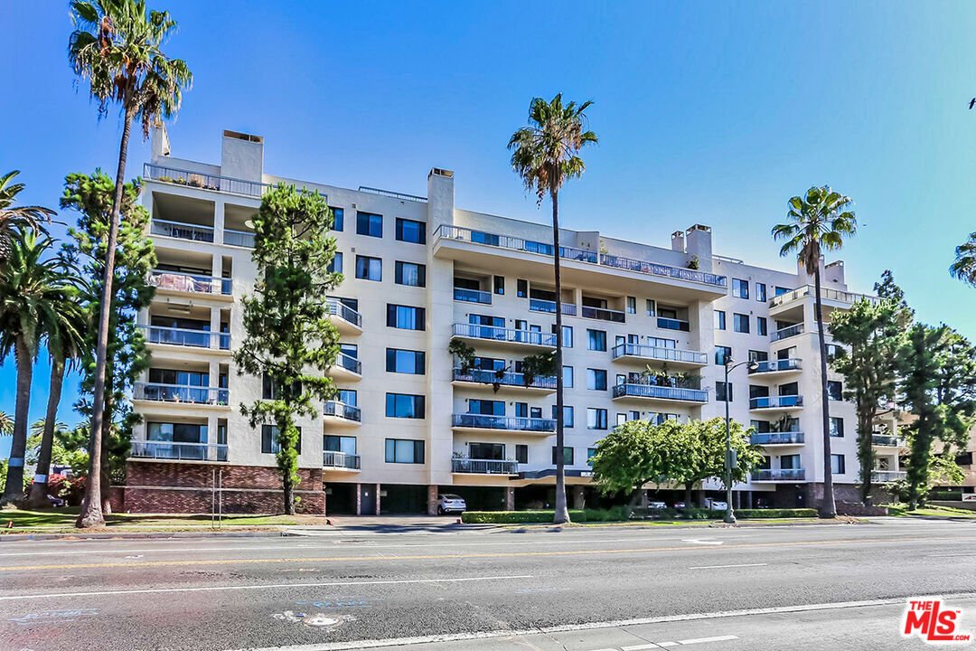 Condo in Los Angeles, California, United States 1 - 18934453