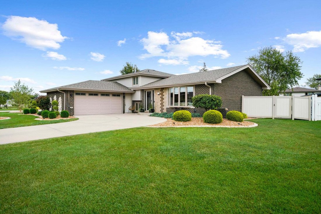 House in Orland Park, Illinois, United States 2 - 18934916