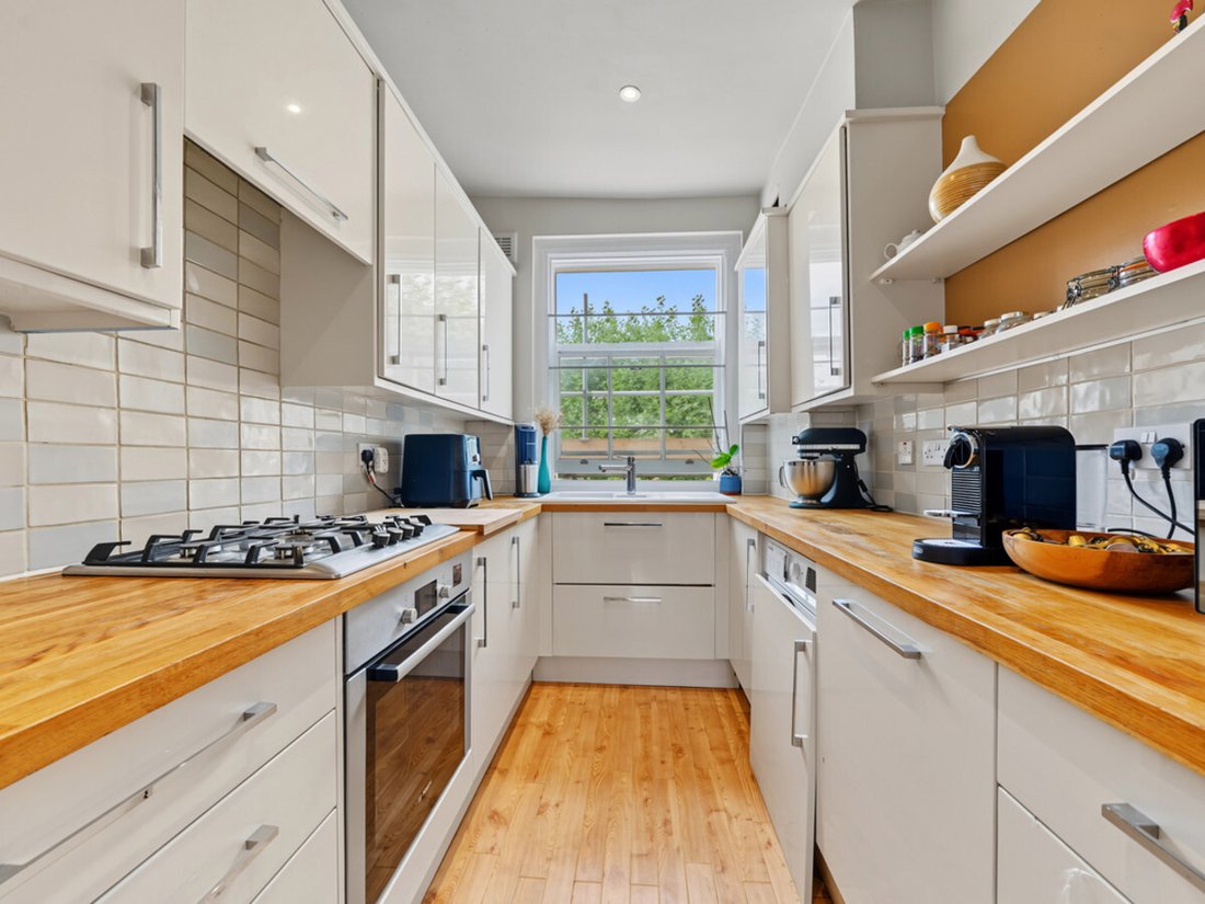 Apartment in Little Venice, Westminster, England 4 - 18935532