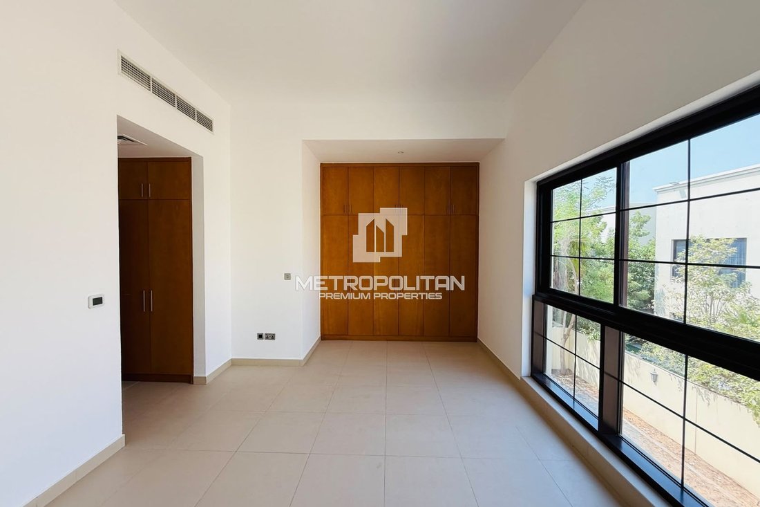 Villa in Nad Al Sheba, Dubai, United Arab Emirates 3 - 18932056